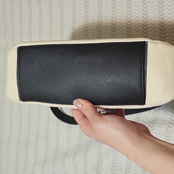 Tommy HILFIGER Canvas Shoulder Bag - Picture 4 of 8